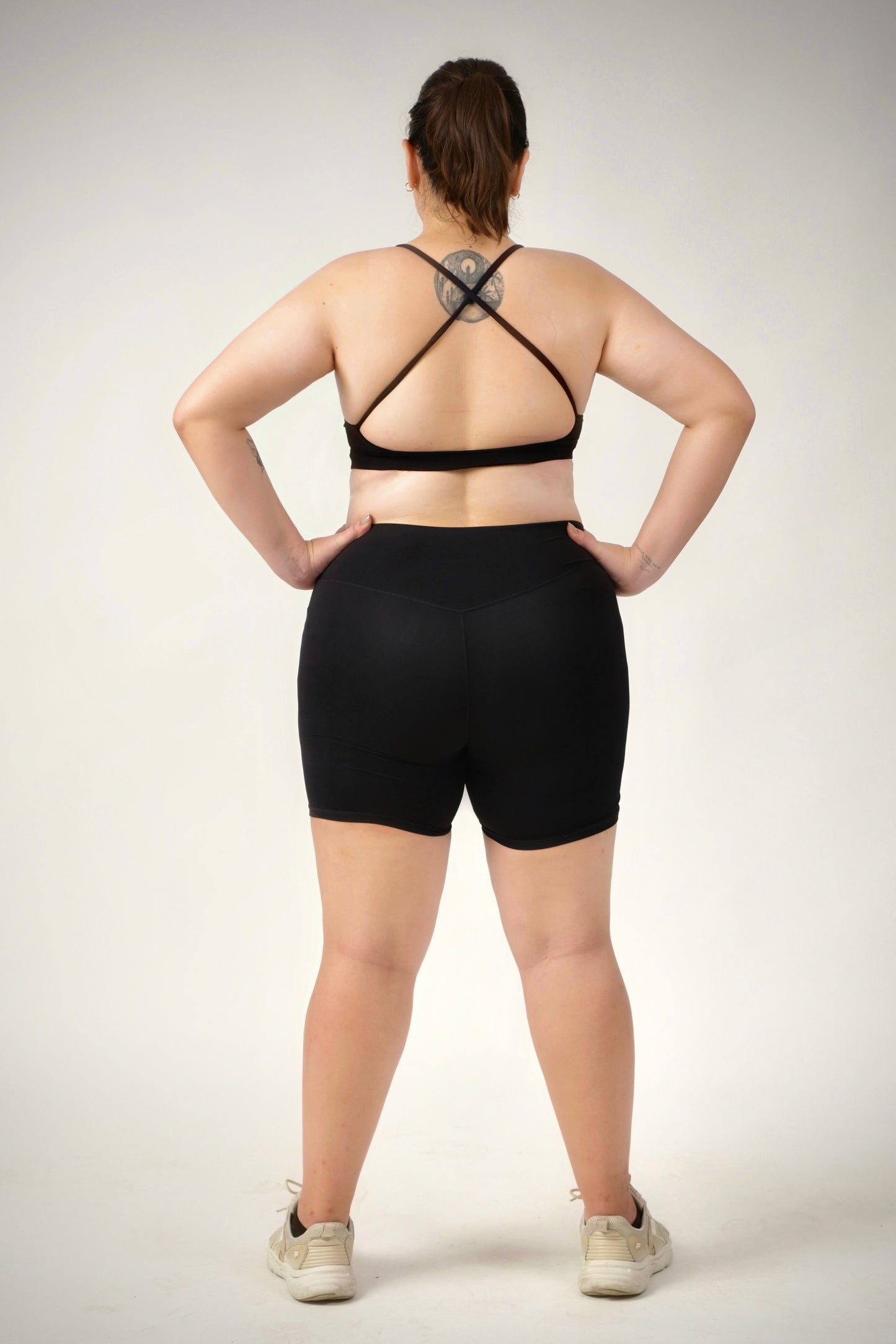 The Obsidian Set | Women Sportswear & Gym Clothing by ValiantActive